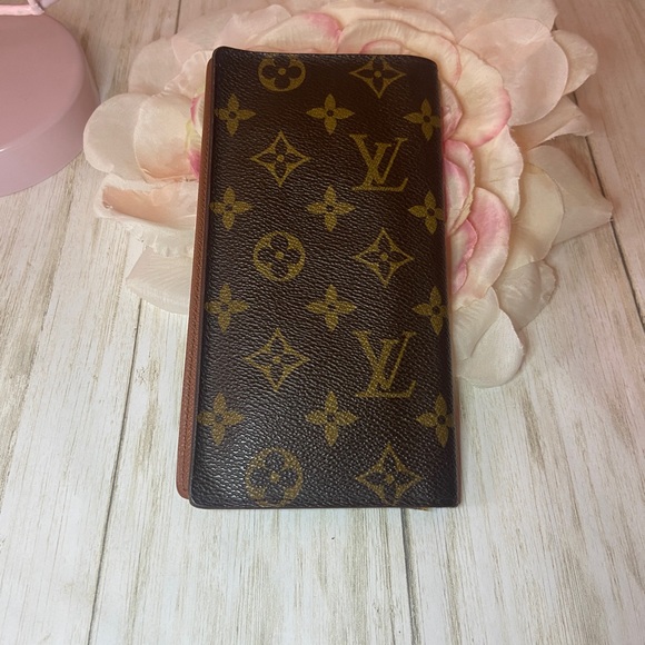 Louis Vuitton Monogram Long Wallet - Picture 2 of 8